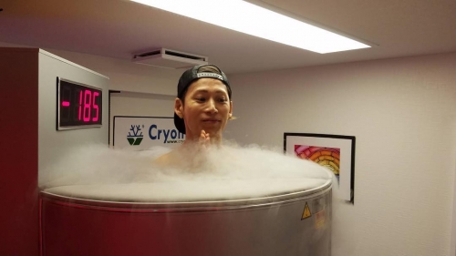 UVERworldのTAKUYAさんご来店